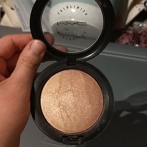 Mac Redhead Mineralize SkinFinish